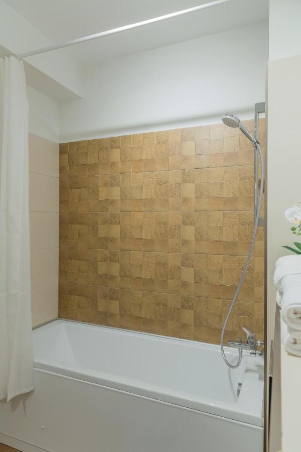 Atlas Unirii: Upscale Flats In The Heart Of Bucharest! Eksteriør bilde