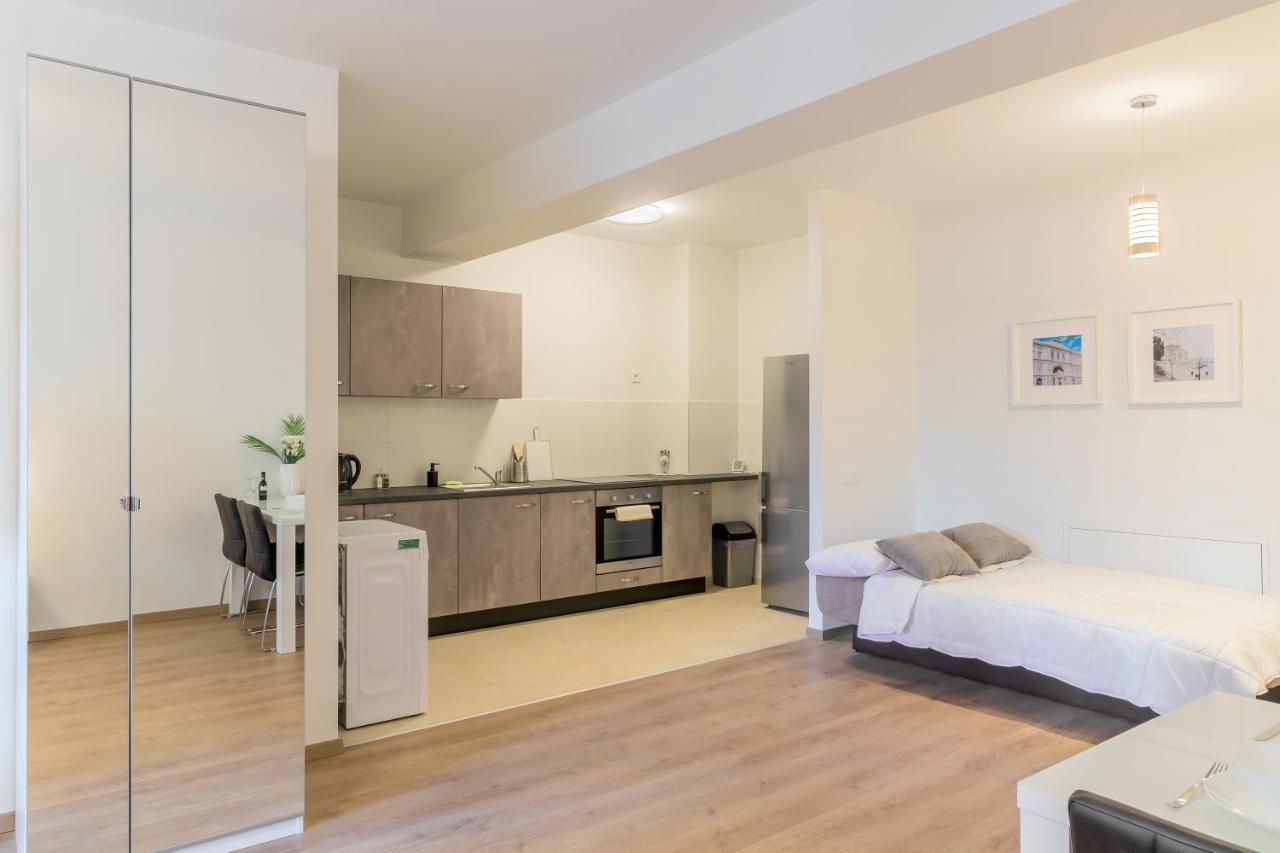 Atlas Unirii: Upscale Flats In The Heart Of Bucharest! Eksteriør bilde